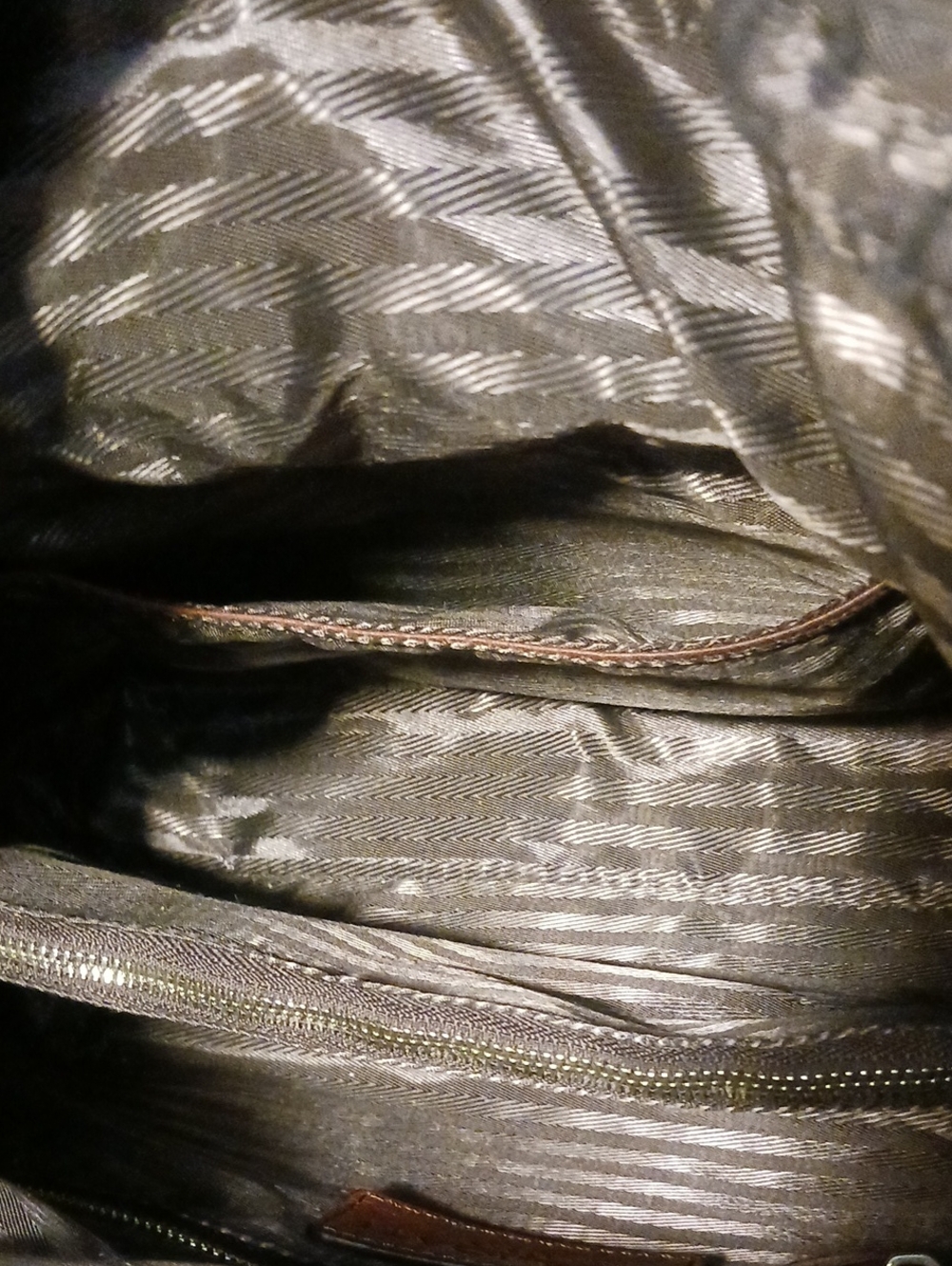 Italian Woven Basket-Bag Leather Top Handles And Adjustable Cross-body Strap. - Picture 4 of 12